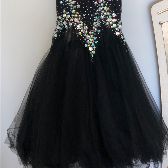 Beautiful evening gown size 8 - Picture 2 of 4